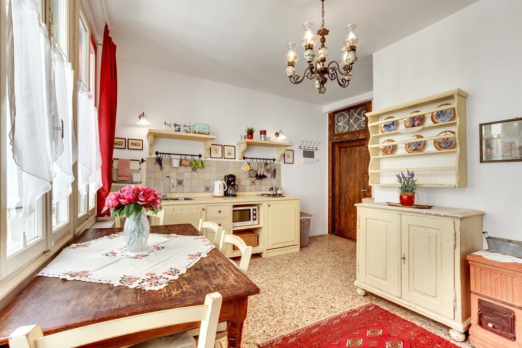 Ca' Badoer Frari Apartment Venesia Bagian luar foto
