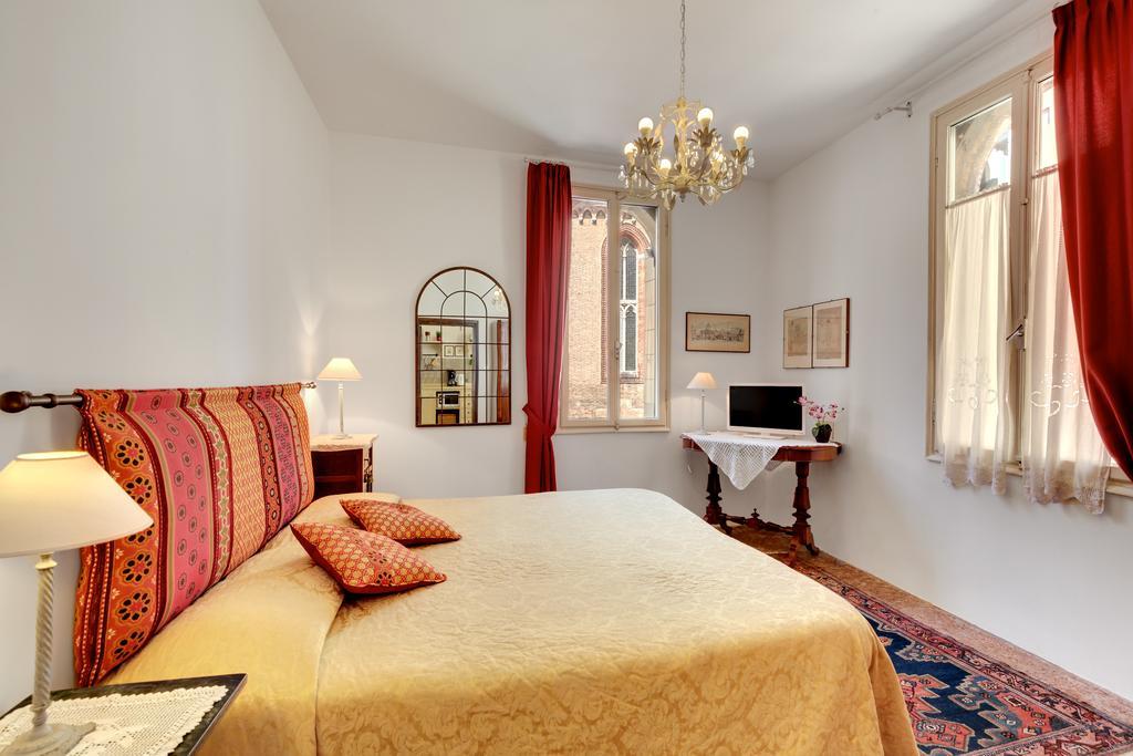 Ca' Badoer Frari Apartment Venesia Bagian luar foto