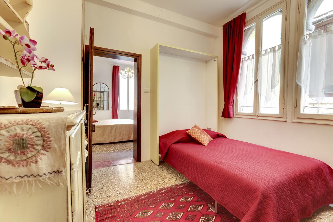 Ca' Badoer Frari Apartment Venesia Bagian luar foto