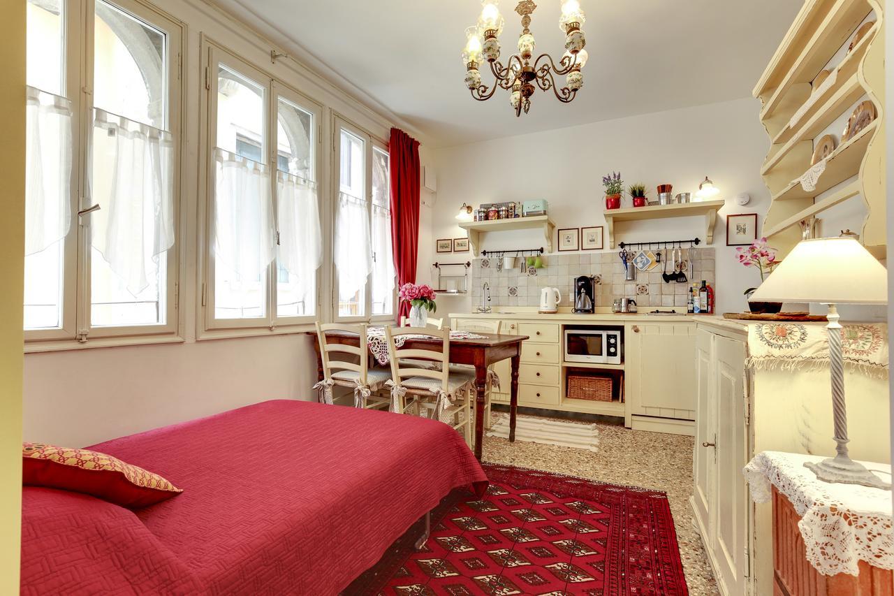 Ca' Badoer Frari Apartment Venesia Bagian luar foto